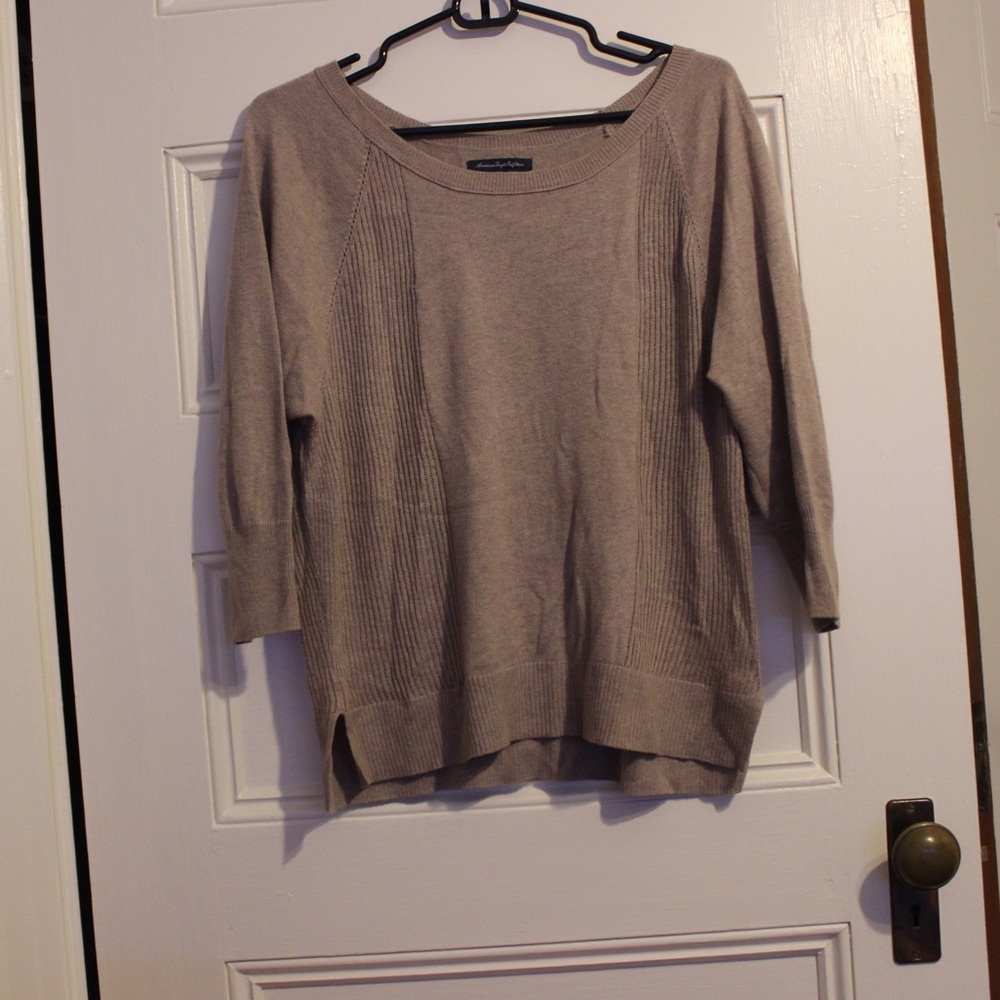Soft and slouchy AEO tee